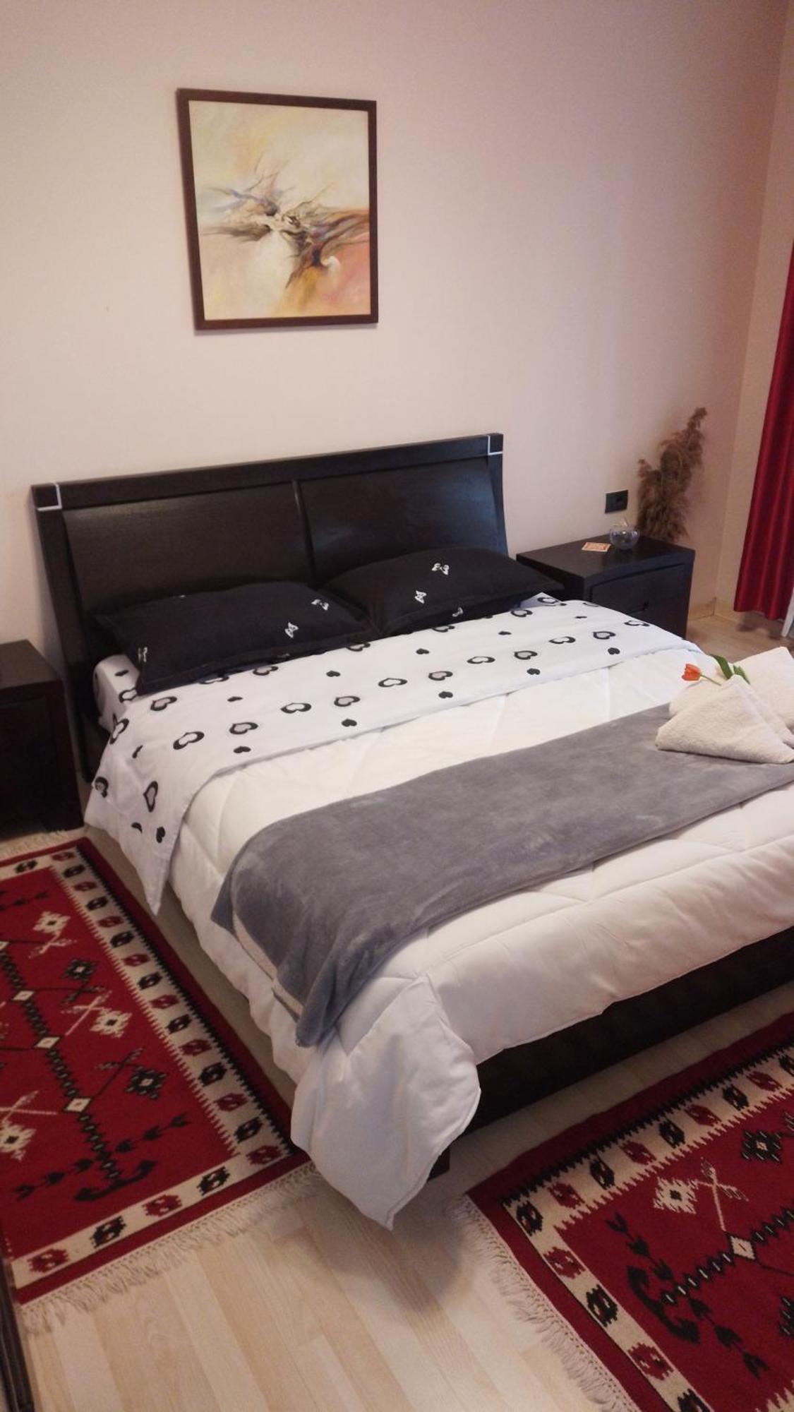 Bora Home Albania Me Vetsherbim 24 Ore Prane Liqenit Tirana Exteriér fotografie
